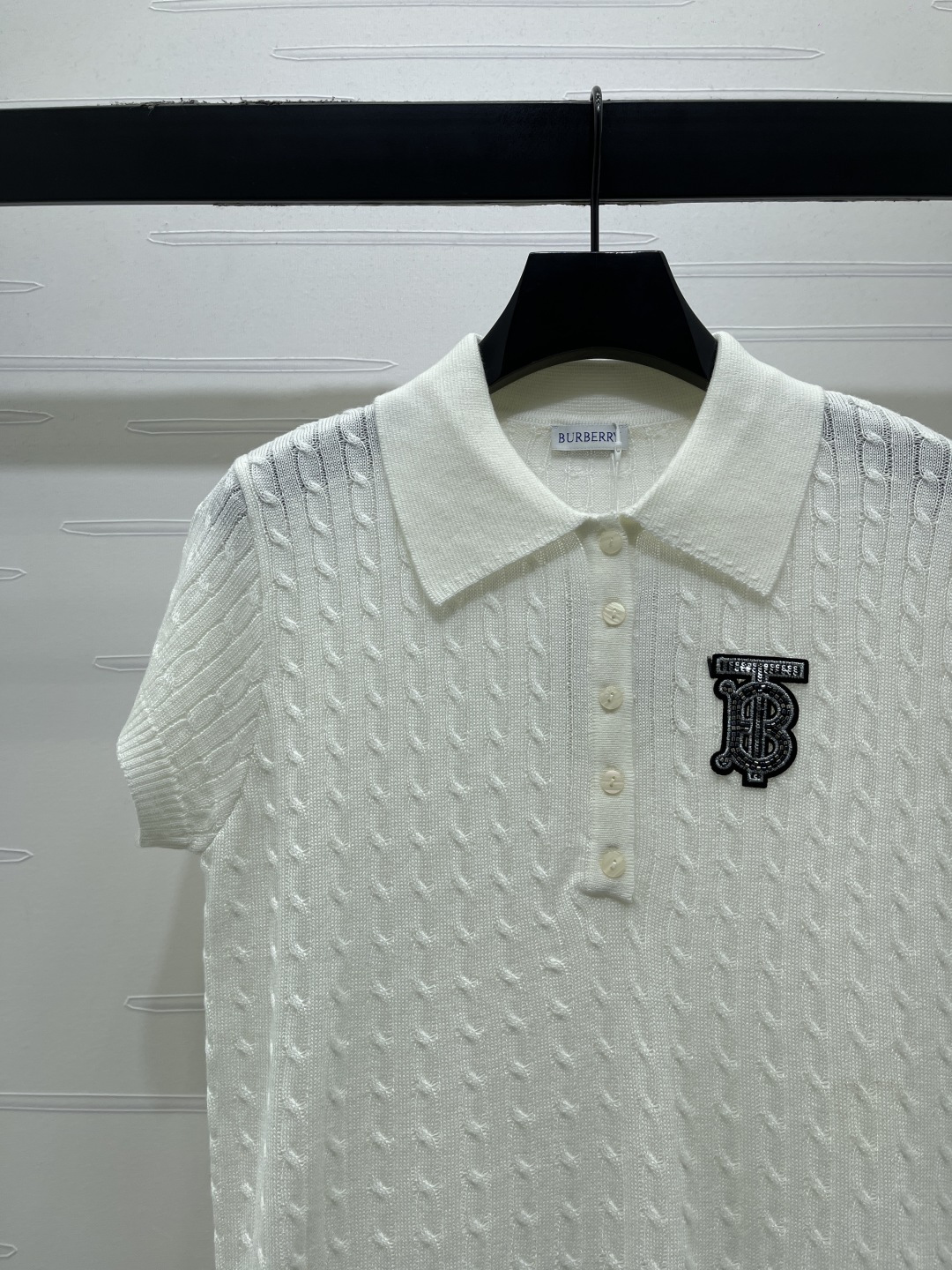 Women's short sleeves